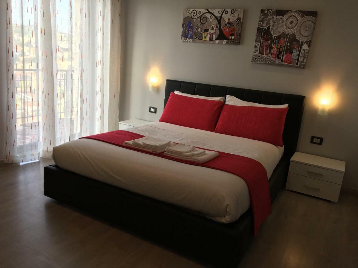 85Centro Bed & Breakfast Potenza Bagian luar foto